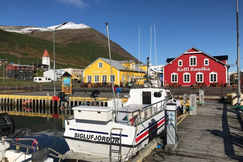 House With A Warm Soul In North Iceland Siglufjordur Exterior photo