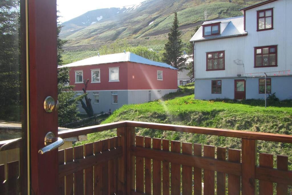 House With A Warm Soul In North Iceland Siglufjordur Exterior photo